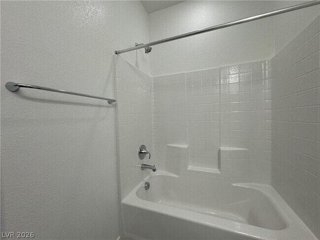 Building Photo - 6181 Gdn Crst St