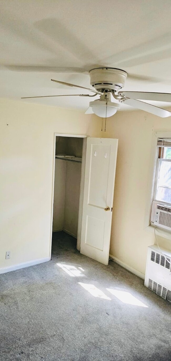 Building Photo - 5 Millers Ln