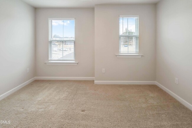 Building Photo - 521 Brittany Ct