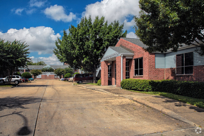 Building Photo - Lighthouse Living Center II