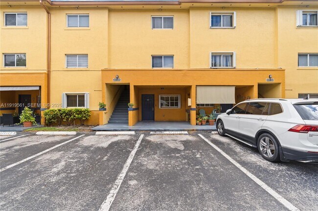 Building Photo - 14900 SW 82nd Terrace