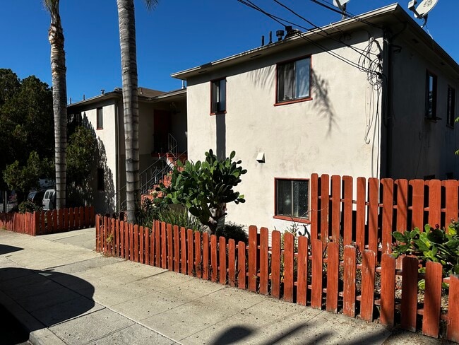 Building Photo - 5003 Aldama St