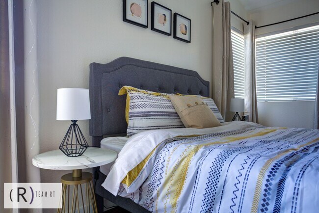 Building Photo - A Bright and Cozy Home with 3 Bedroom and 2 Bathroom with a Loft