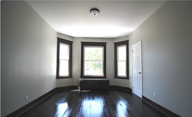Building Photo - 206 Ontario St