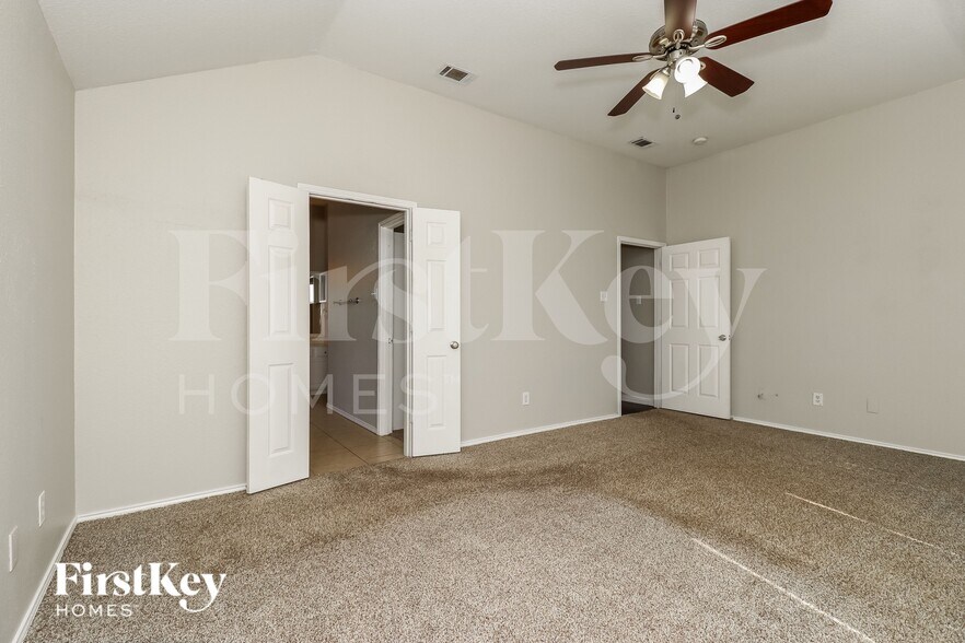 Building Photo - 614 Jamie Ln