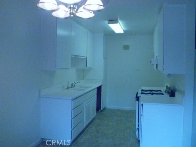 Building Photo - 17564 Orange Dr