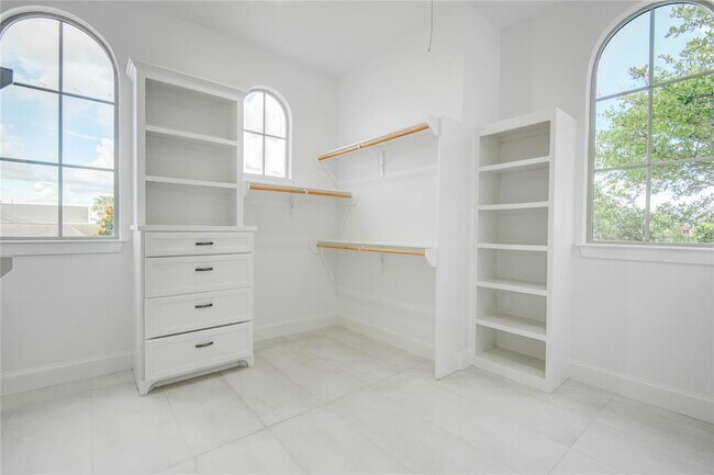 Building Photo - 5002 Eigel St