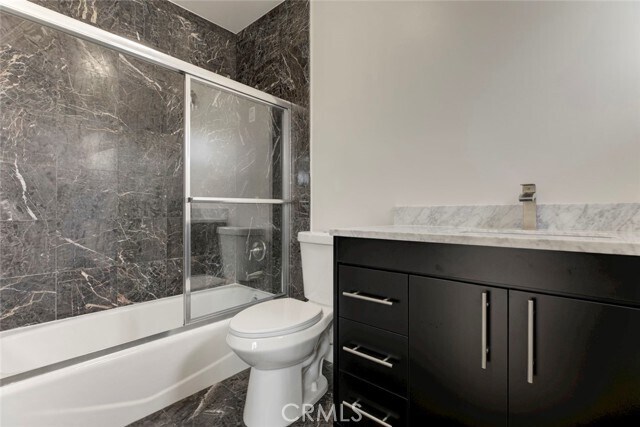 Building Photo - 6622 Varna Ave