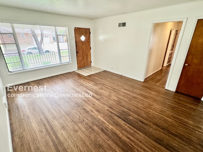 Building Photo - 208 S 74th E Ave