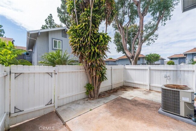 Building Photo - 9552 Bickley Dr
