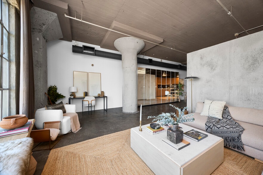 Building Photo - 1855 Industrial St