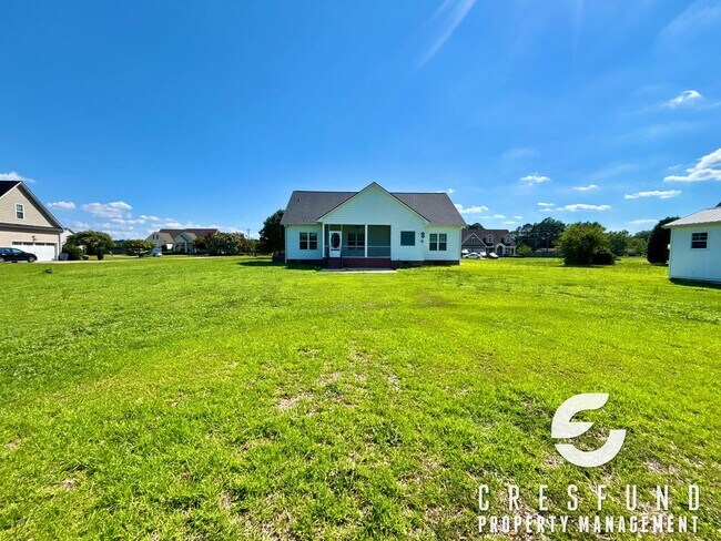 Building Photo - CHARMING 3 BEDROOM READY FOR MOVE IN TODAY!
