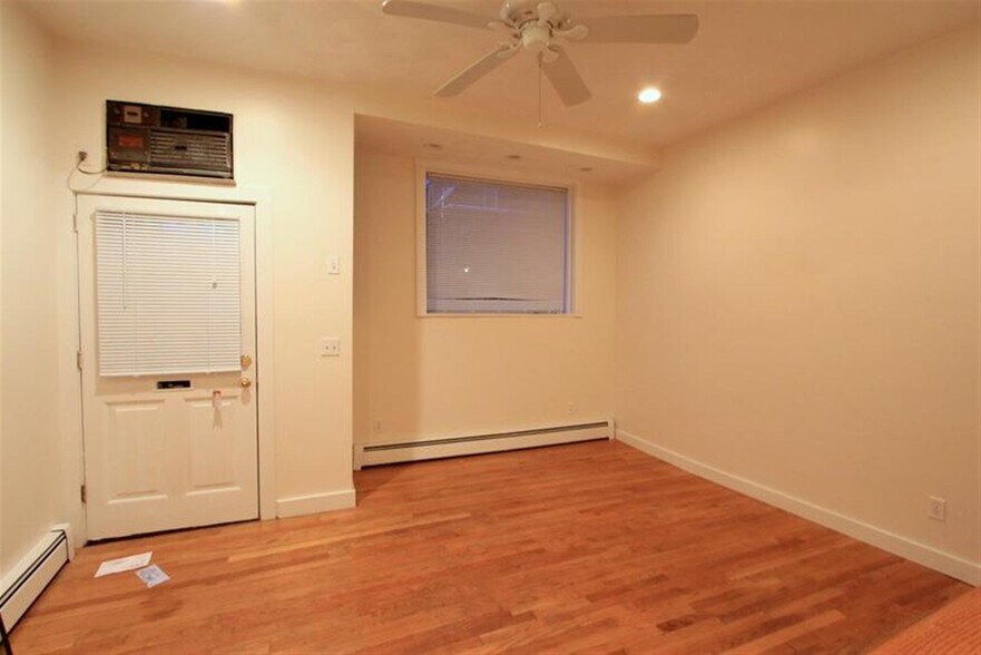 Building Photo - 302 Highland Ave