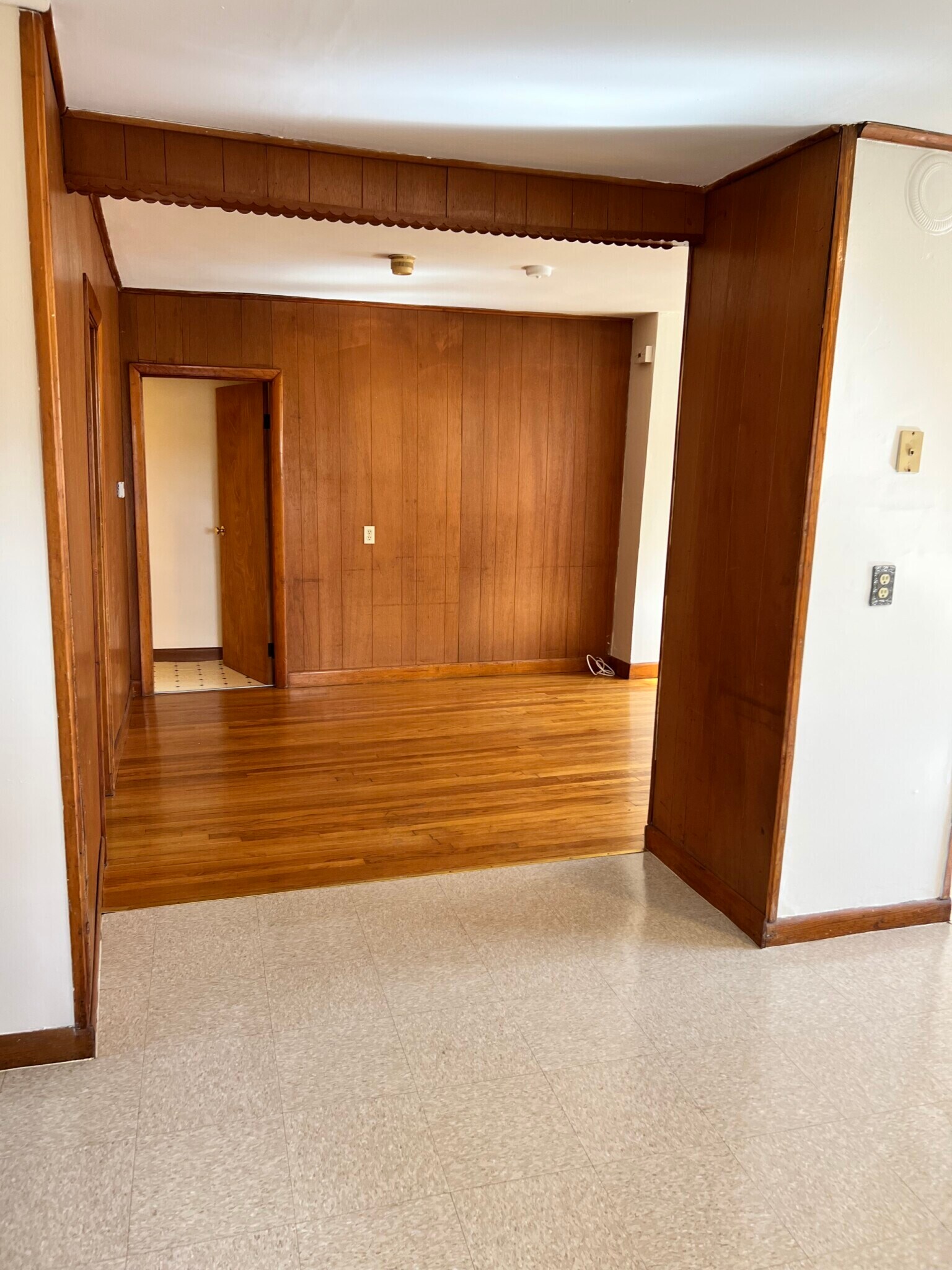 Building Photo - 37 Arlington St