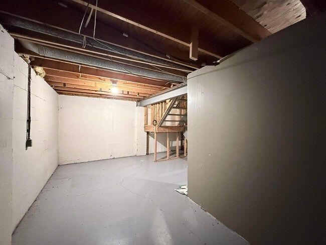 Building Photo - 4849 Herndon Dr