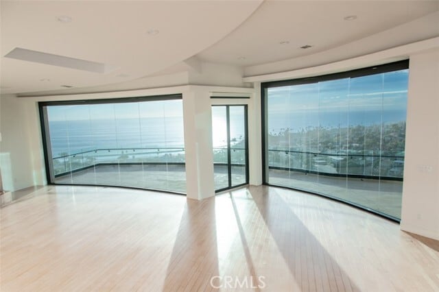 Building Photo - 648 Mystic View