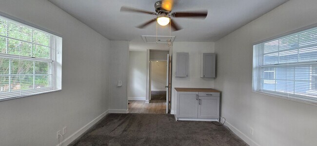 Building Photo - Coming Soon Lake Shore Single Family Home