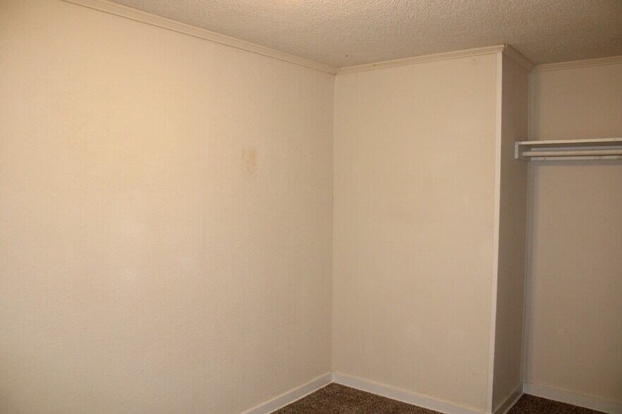 Building Photo - 4347 E Bayley St