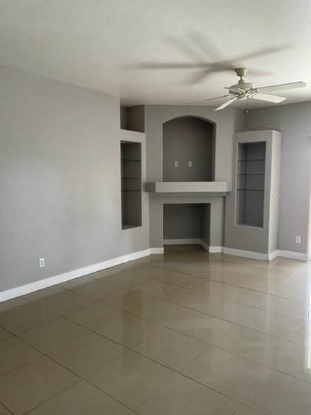 Building Photo - 6201 E Lake Mead Blvd