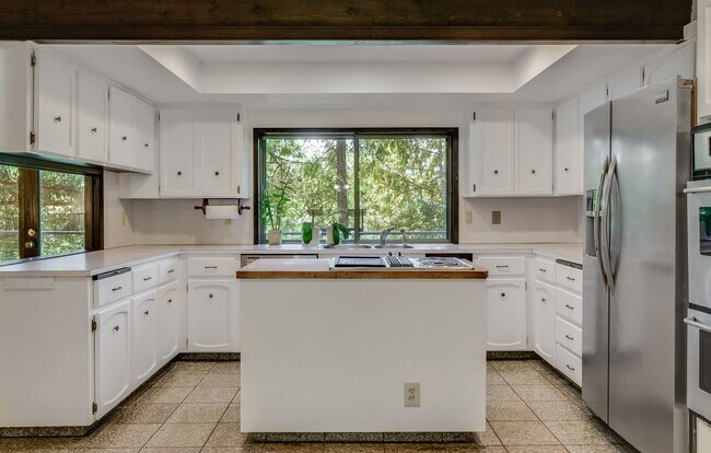 Building Photo - 4Bed, 3Bath Home in West Slope / Raleigh H...