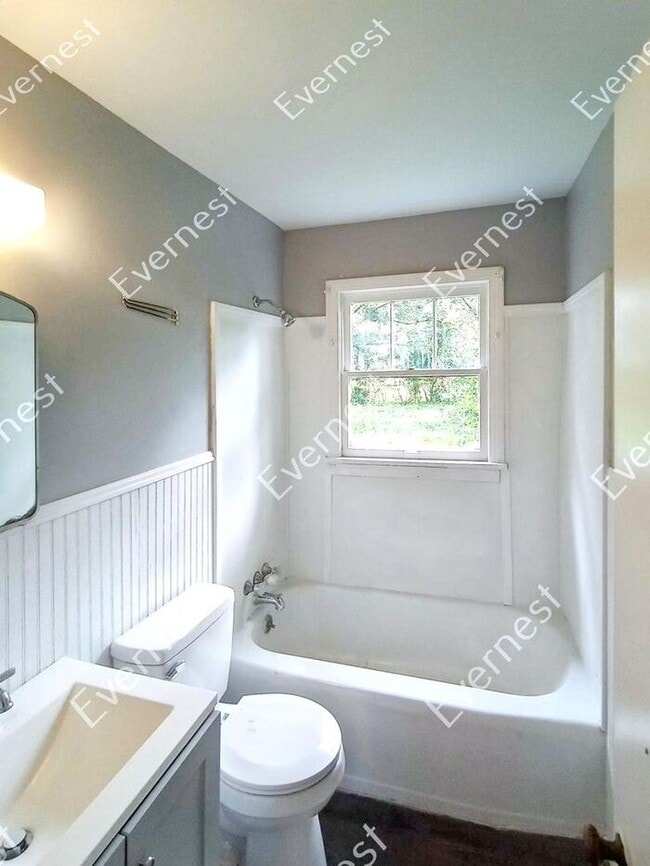 Building Photo - 3402 33rd Ct N
