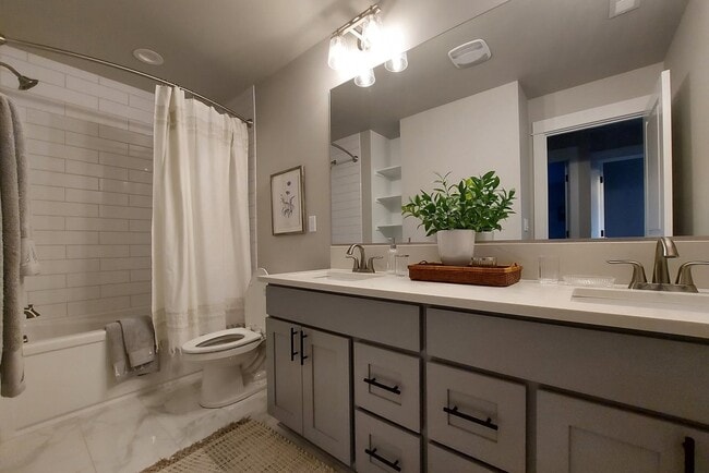 Building Photo - 1118 SW Dottie Ct