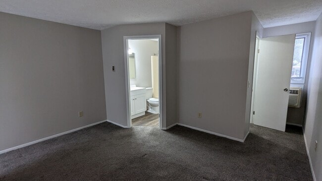 Building Photo - MN Cedar Village (819)