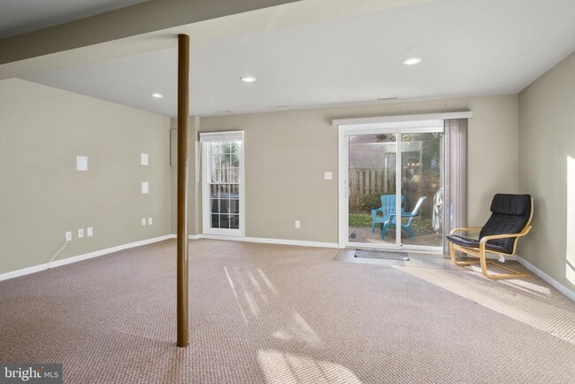 Building Photo - 10533 Assembly Dr