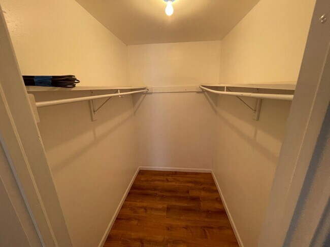 Building Photo - 3 br, 2 bath House - 2612 N Ann Arbor Ave....