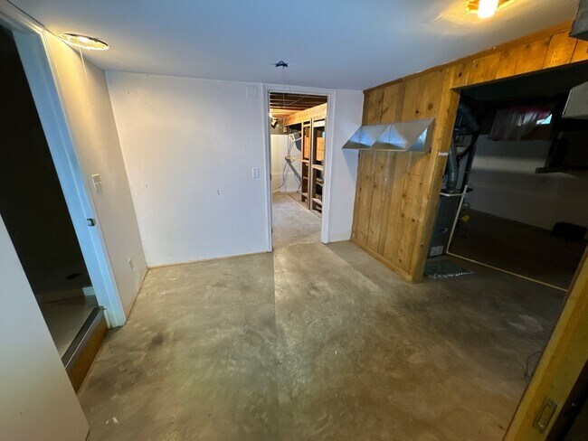 Building Photo - 9718 Lyric Ln