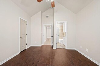Building Photo - 3821 Estes Pk