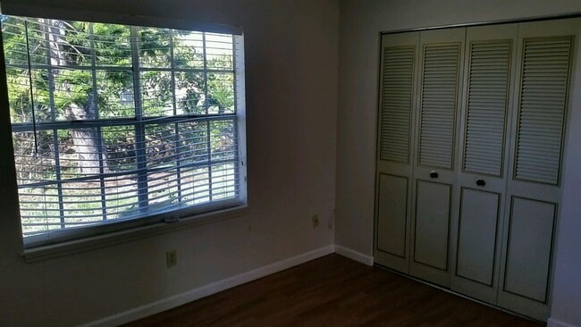Building Photo - Great 2/2 villa in Fairgreens
