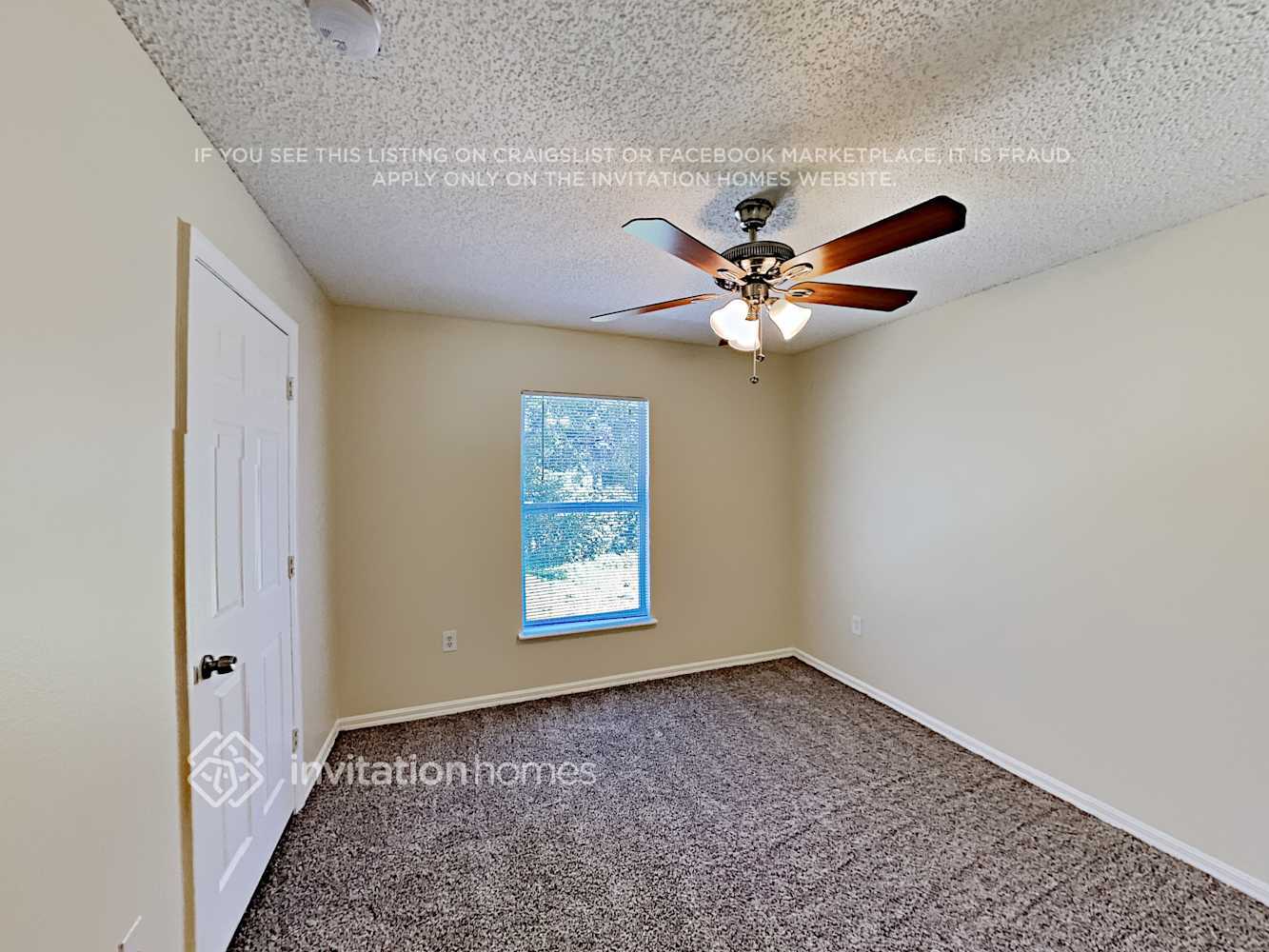 Building Photo - 233 Pleasant Gardens Dr