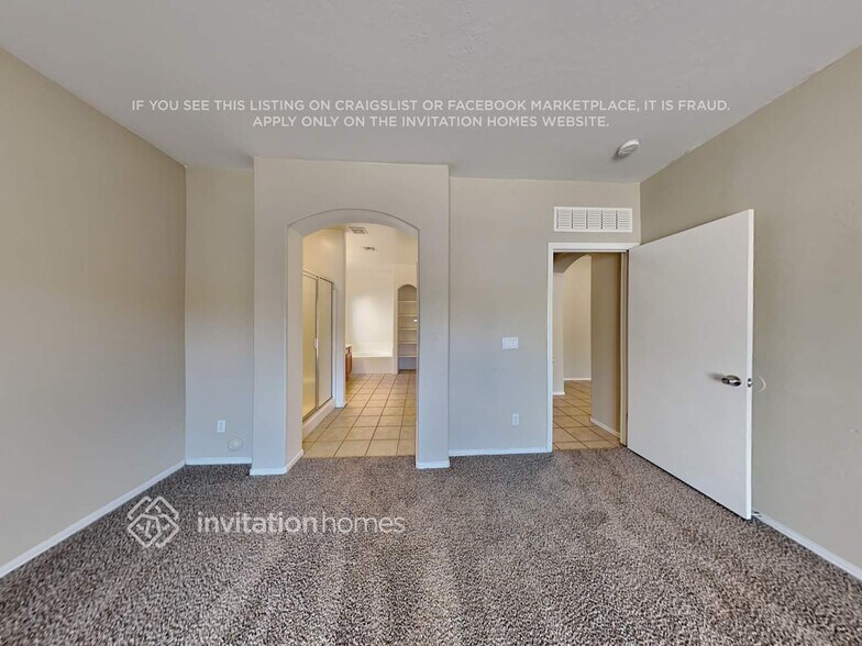 Building Photo - 1612 S 80th Dr