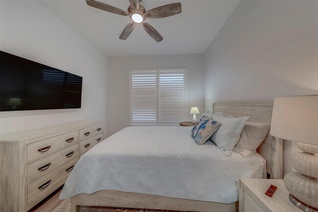 Building Photo - 400 150th Ave