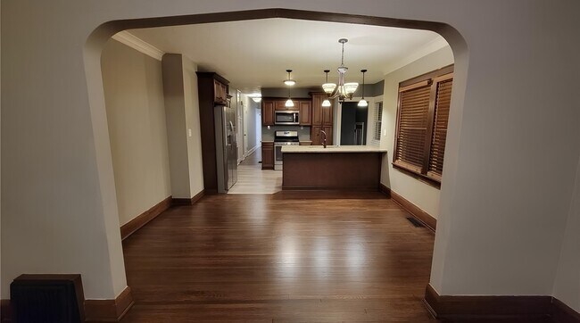 Dining Area - 2914 Golden Valley Rd