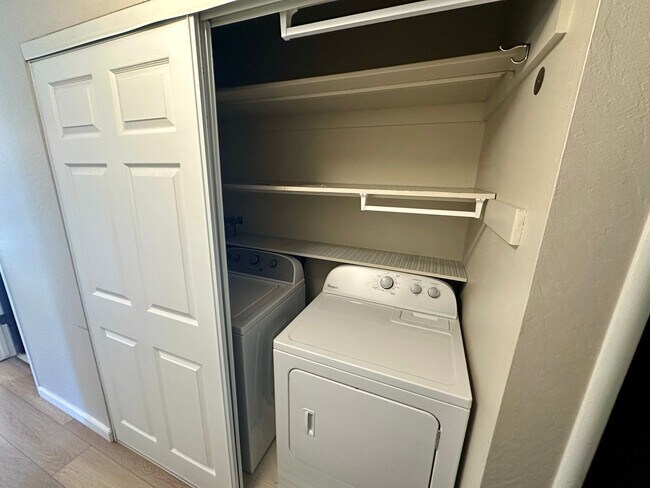 Building Photo - charming 3-bedroom, 2-bathroom