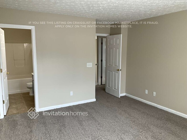 Building Photo - 314 Pieris Dr