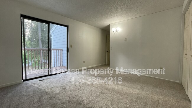 Building Photo - 1923 150th St S