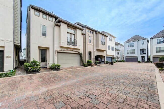 Building Photo - 1110 Sherwood Trail