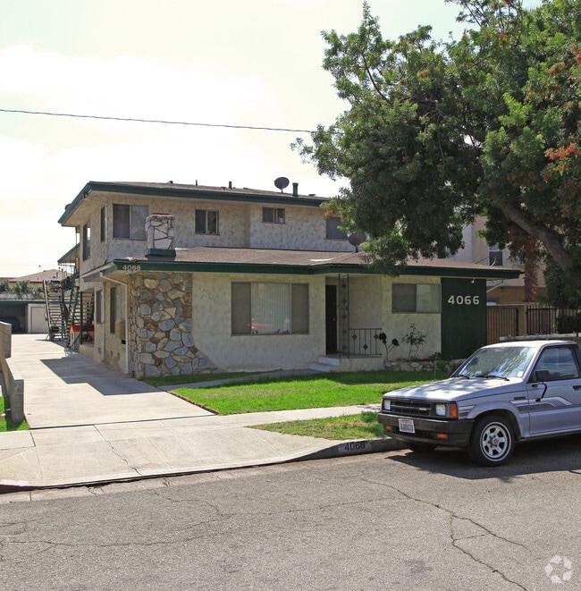 Primary Photo - 4066 W 129th St