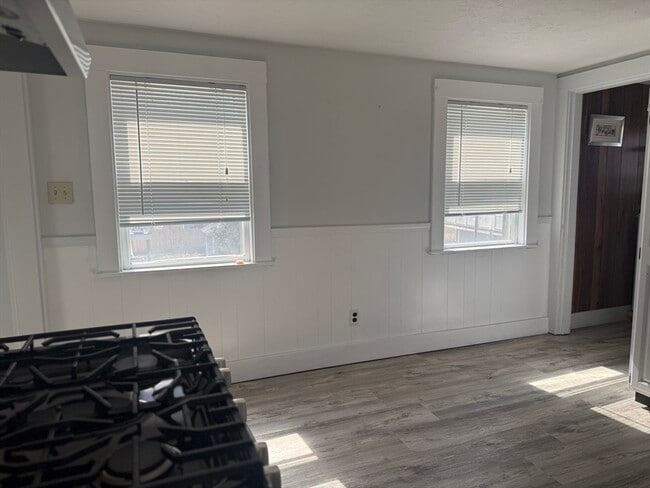 Building Photo - 12 Lincoln Pl