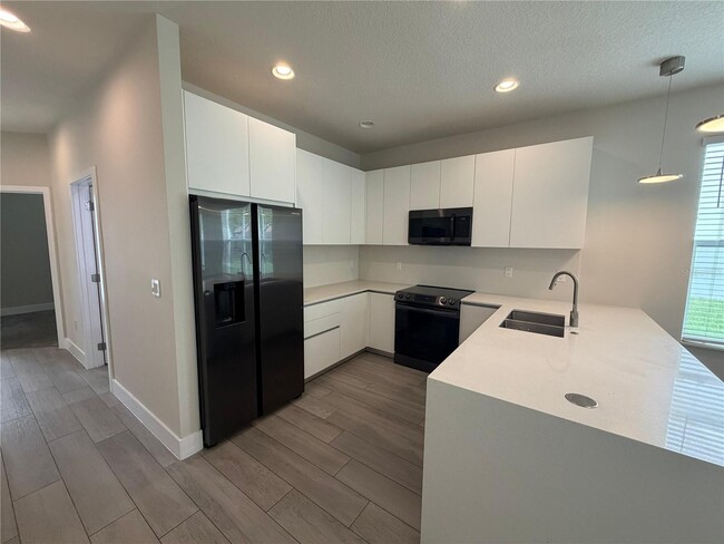 Building Photo - 17529 Hidden Forest Dr