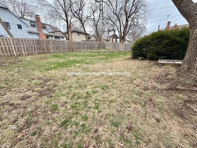 Building Photo - Amazing 3 Bedroom Home!