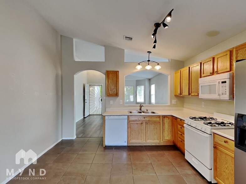 Building Photo - 514 Oak Island Dr