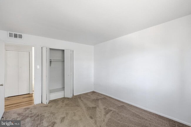 Building Photo - 7116 Donnell Pl
