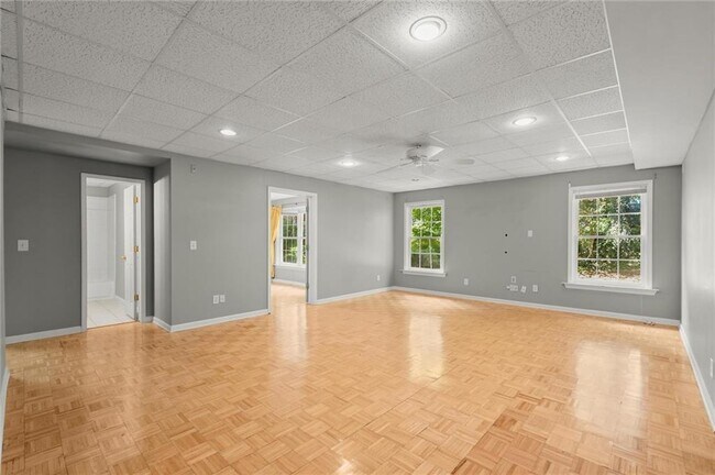 Building Photo - 1440 Grovehurst Dr