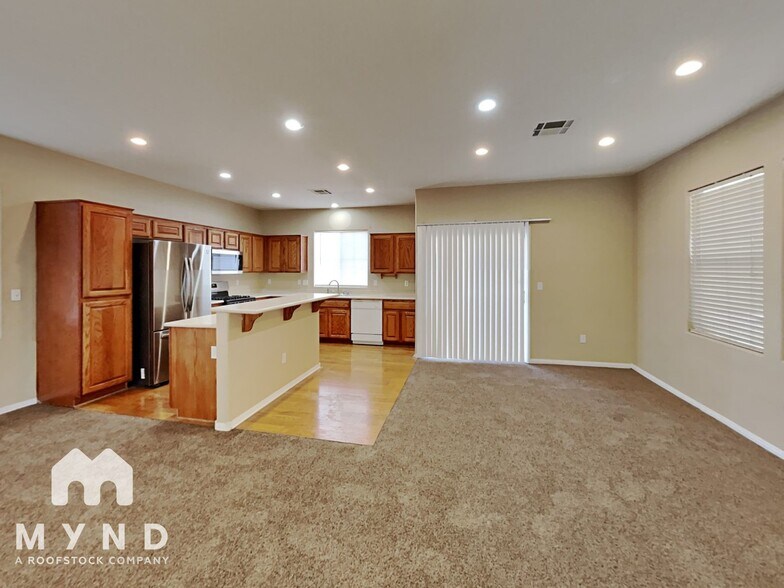 Building Photo - 10637 Chestnut Timber Ct