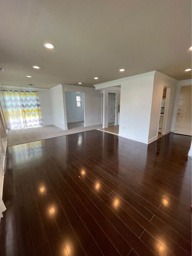 Primary Photo - 563 Wilson Bridge Dr