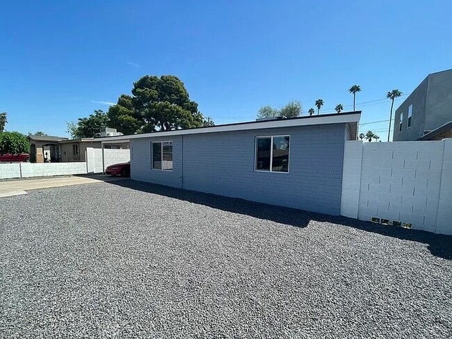 Building Photo - REUDUCED PRICE - Fully Remodeled in Arcadi...